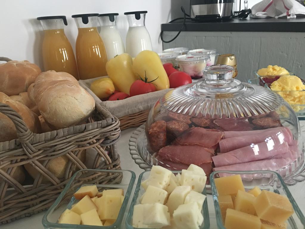 R40 Vendeghaz Hotel Mad Bagian luar foto