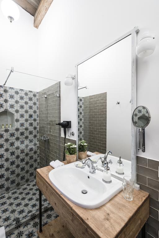 R40 Vendeghaz Hotel Mad Bagian luar foto